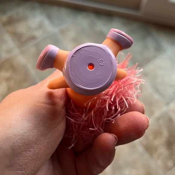 KOOSHIE KOOS - Picture 6 of 6